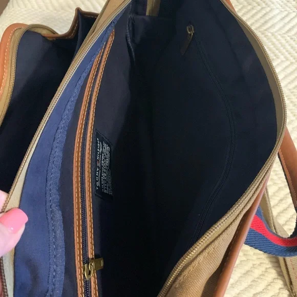 Tommy Hilfiger Classic canvas& leather messenger/laptop bag - Picture 12 of 15